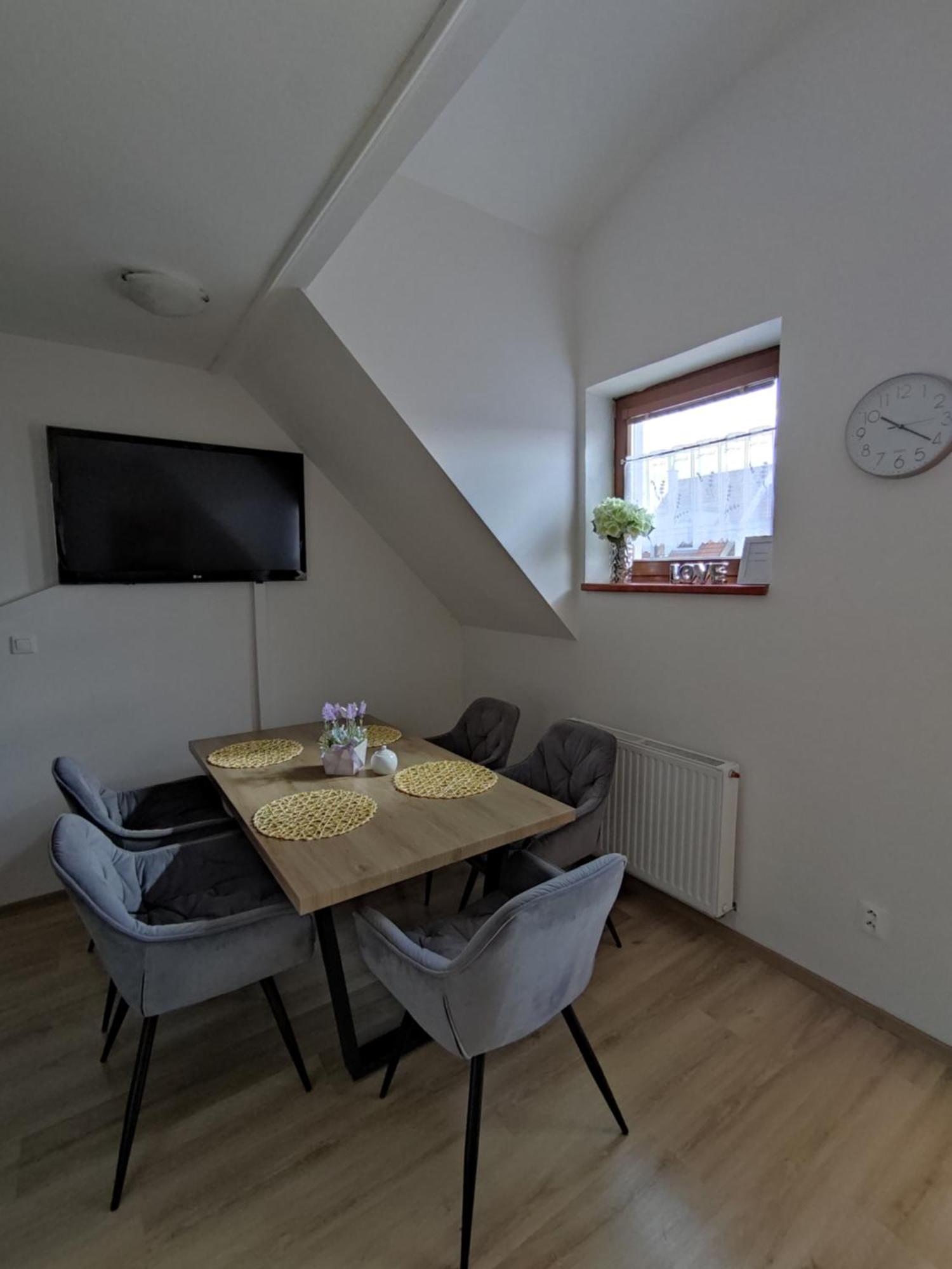 Ubytovani Ema Lejlighed Valtice Eksteriør billede
